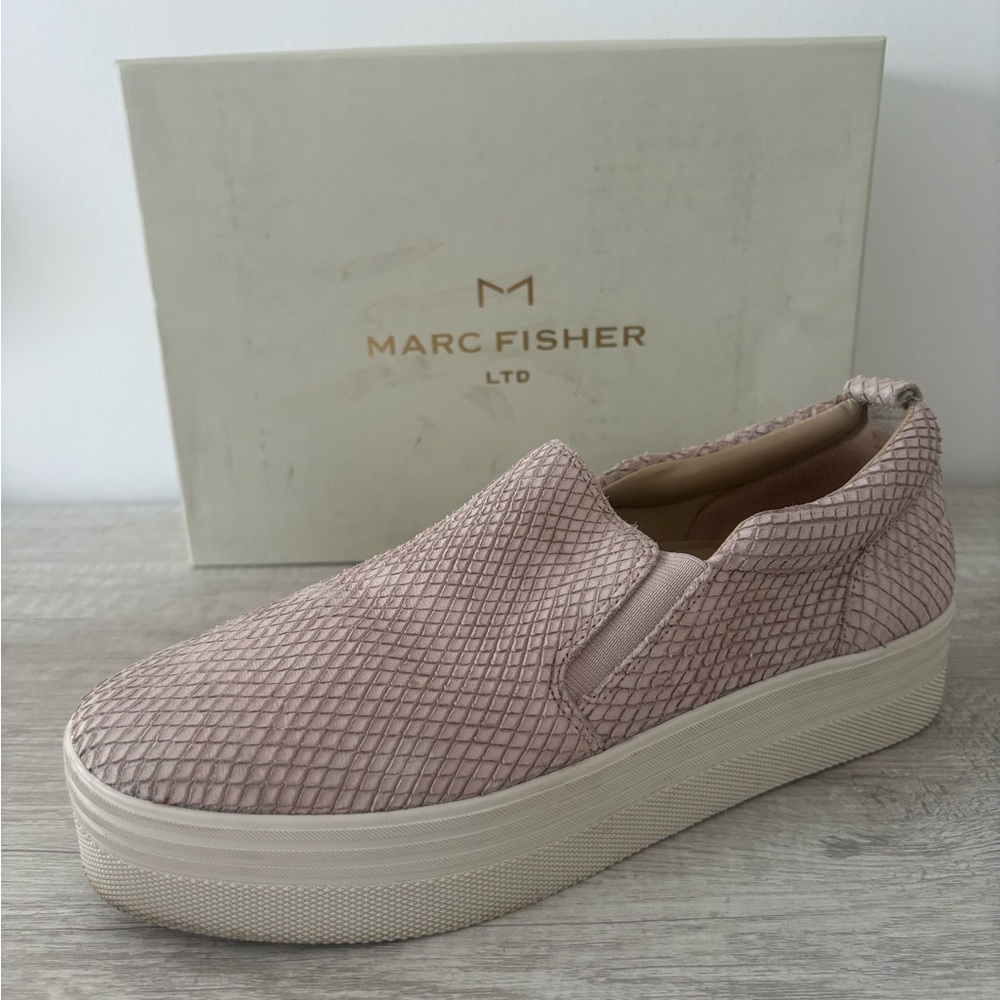 Marc Fisher Preloved Women's Textured soft Pink Loafers
